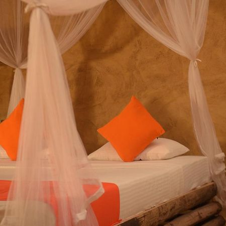 The Saraii Tree Lodge ティッサマハーラーマ エクステリア 写真
